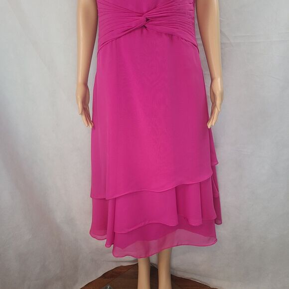 New Mother of the Bride (10) Fuchsia Chiffon Sleeveless Pleated Waist Midi Dress - Picture 4 of 10